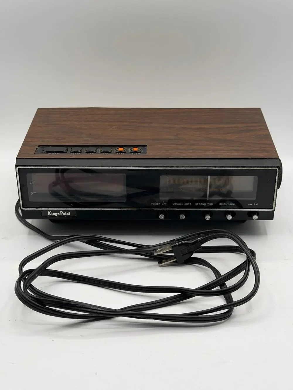 Vintage Kings Point Faux Woodgrain AM/FM Digital Red LED Alarm Clock Radio